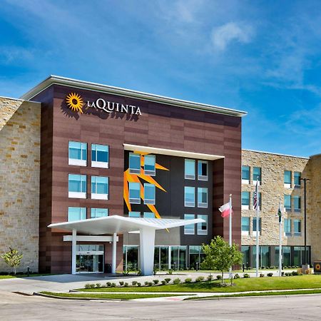 La Quinta Inn & Suites By Wyndham Terrell Eksteriør billede