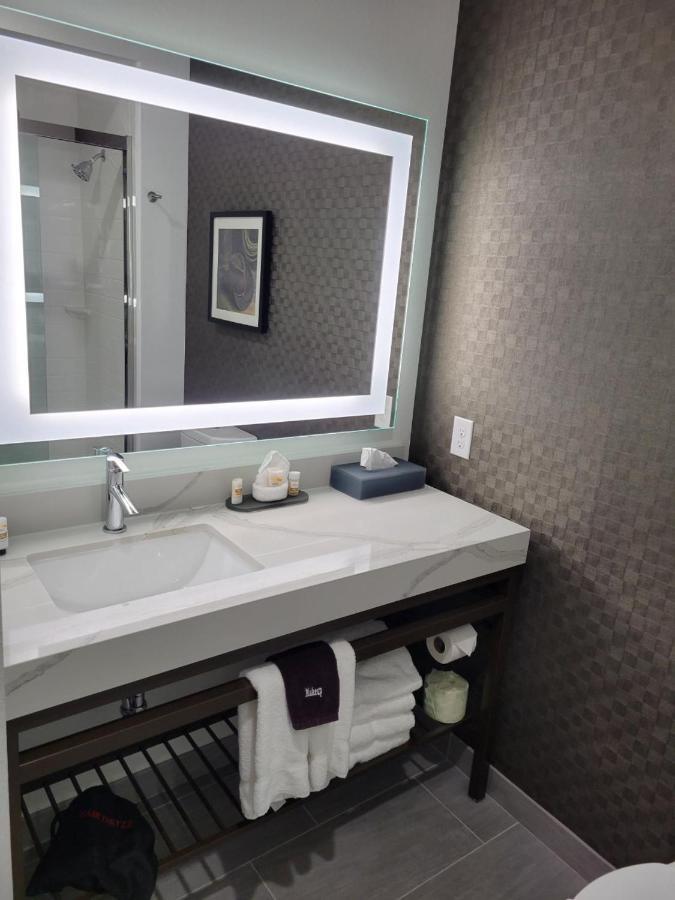 La Quinta Inn & Suites By Wyndham Terrell Eksteriør billede