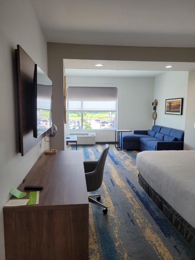 La Quinta Inn & Suites By Wyndham Terrell Eksteriør billede
