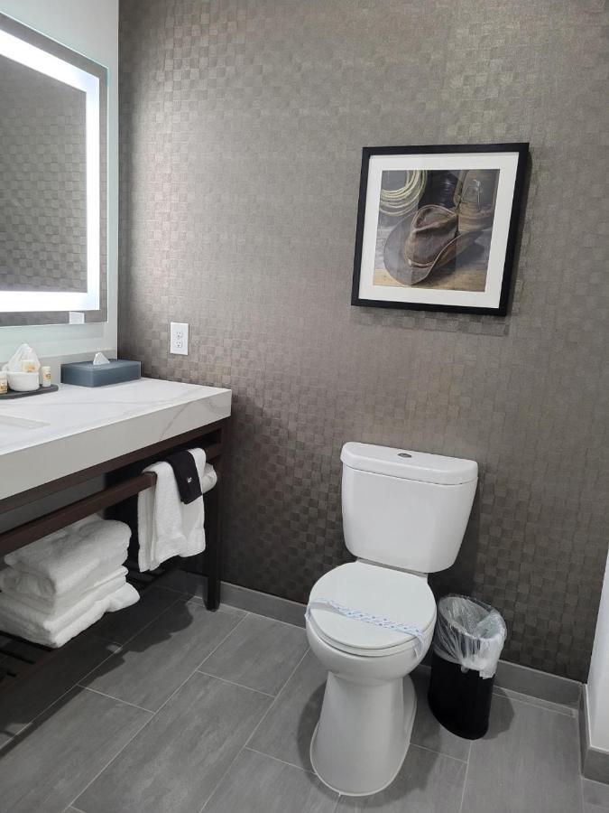 La Quinta Inn & Suites By Wyndham Terrell Eksteriør billede