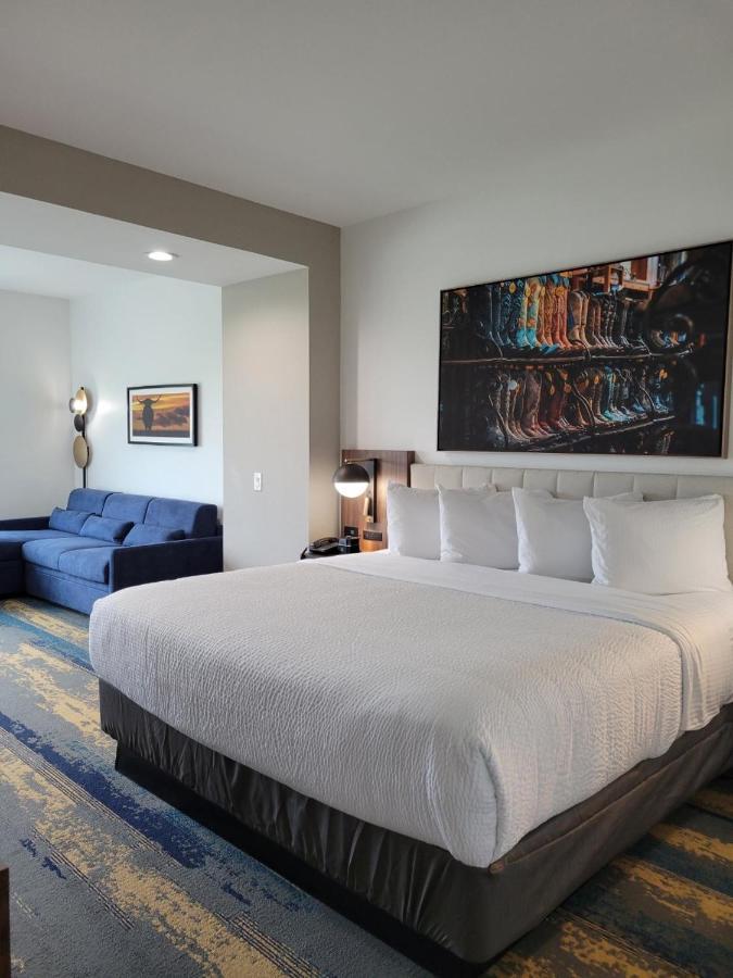 La Quinta Inn & Suites By Wyndham Terrell Eksteriør billede