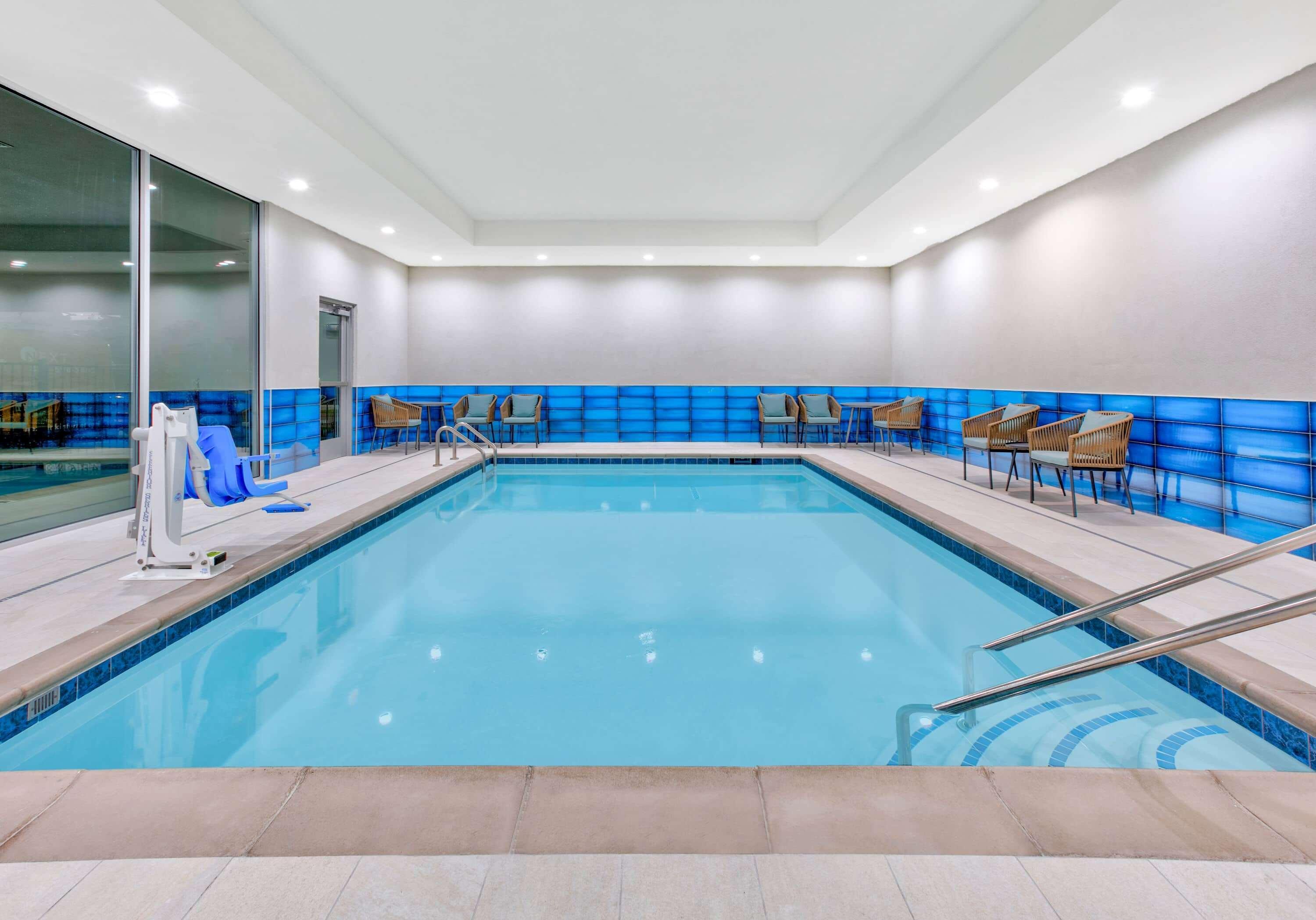 La Quinta Inn & Suites By Wyndham Terrell Eksteriør billede