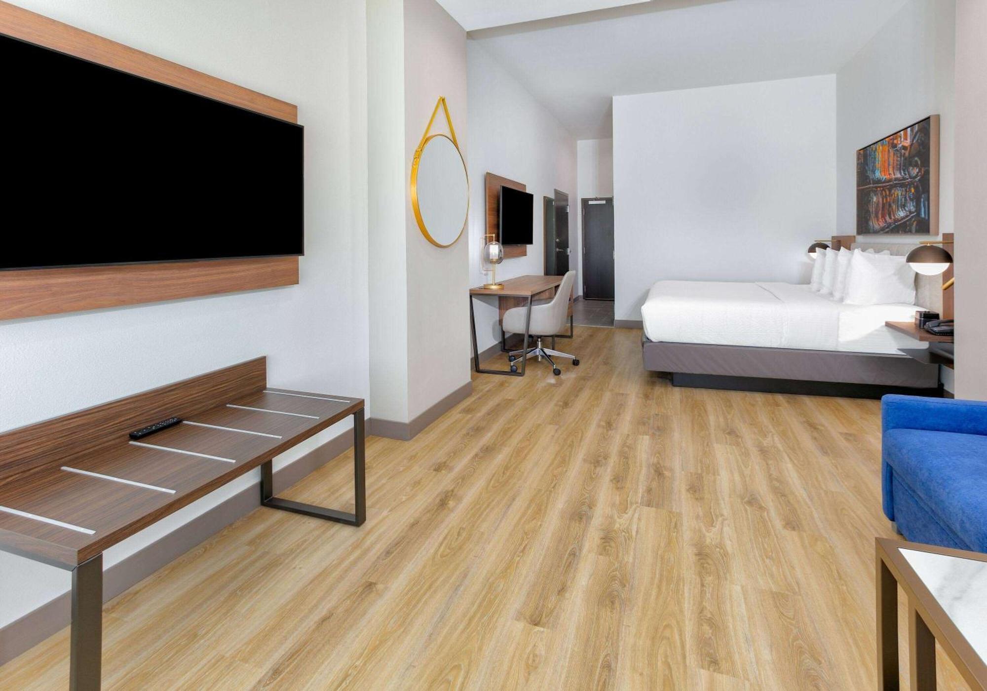 La Quinta Inn & Suites By Wyndham Terrell Eksteriør billede